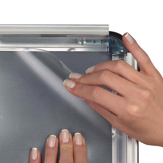 Alu-Klapprahmen DIN A1 zur Wandmontage mit Rondo-Chromecken, 32 mm Profil und Antireflexfolie